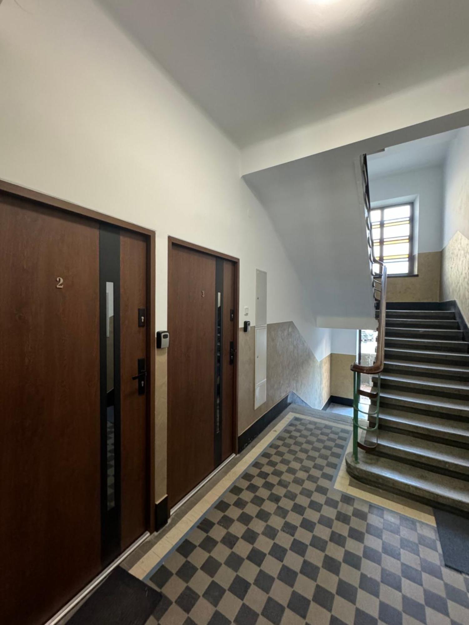 Revesen Premium Apartments Краков Экстерьер фото
