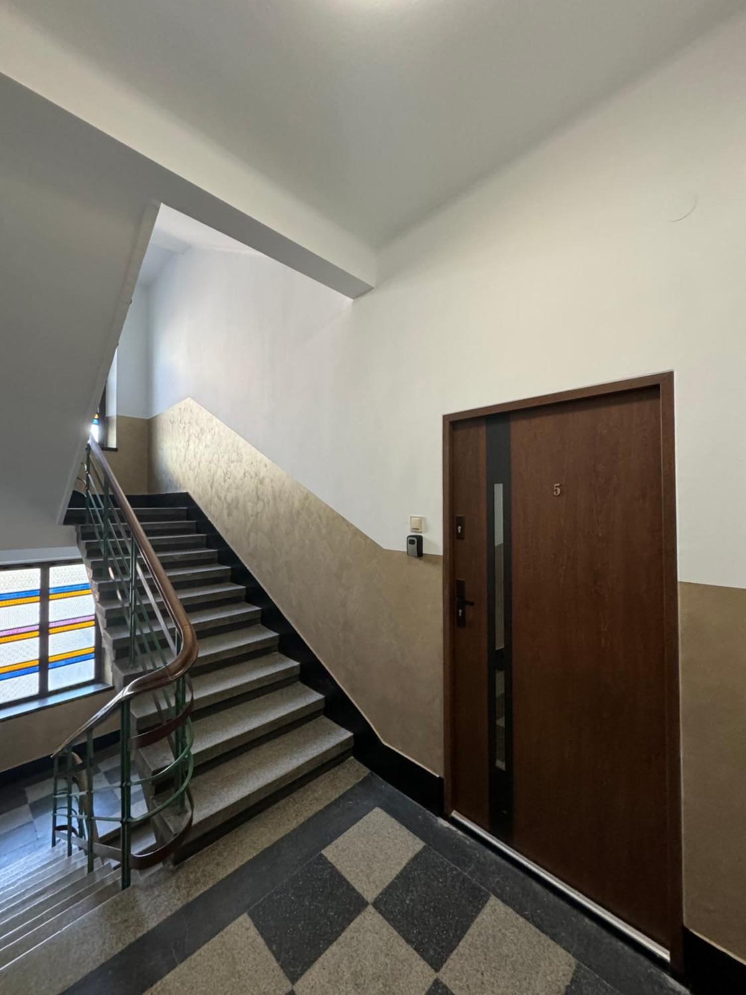 Revesen Premium Apartments Краков Экстерьер фото