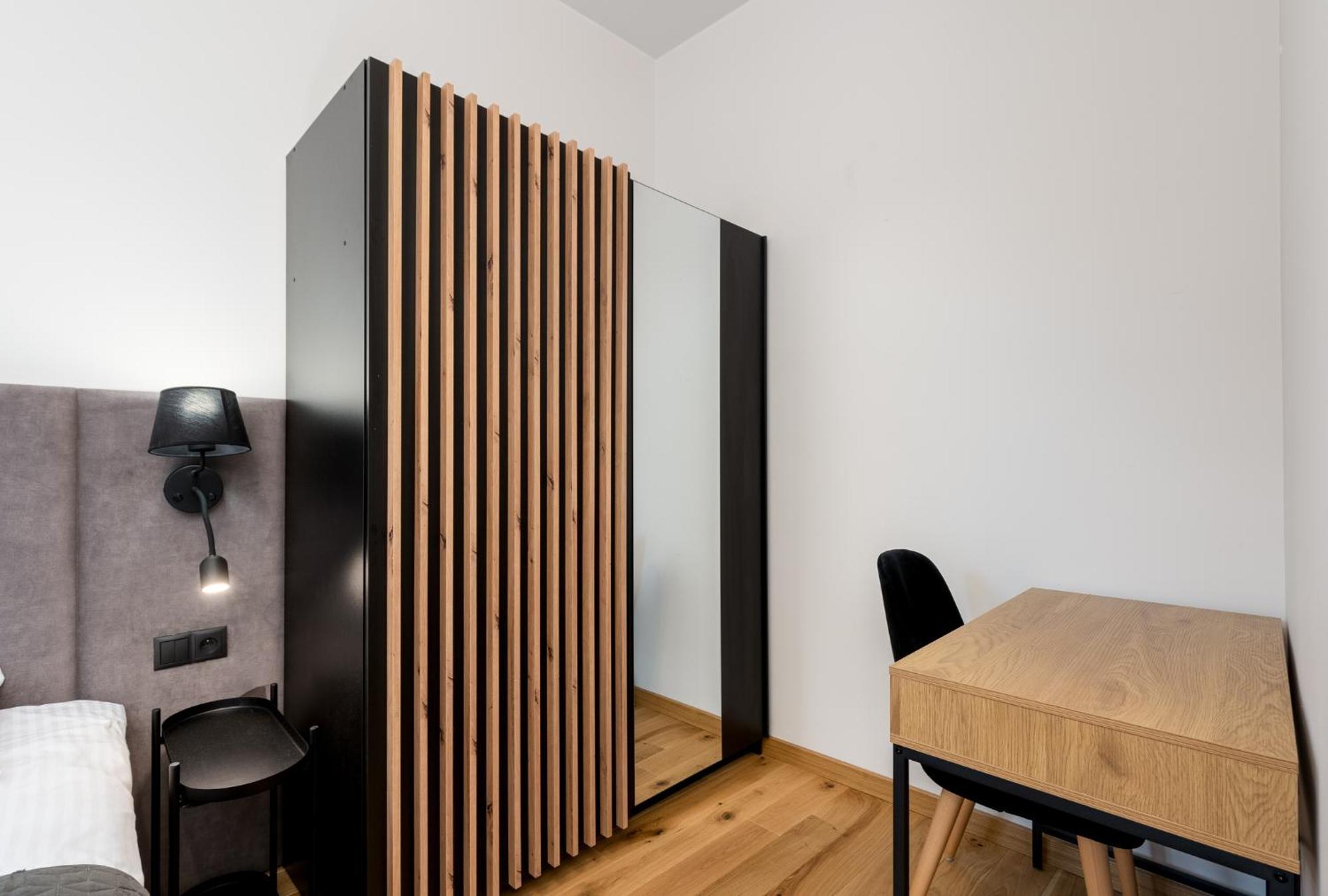 Revesen Premium Apartments Краков Экстерьер фото