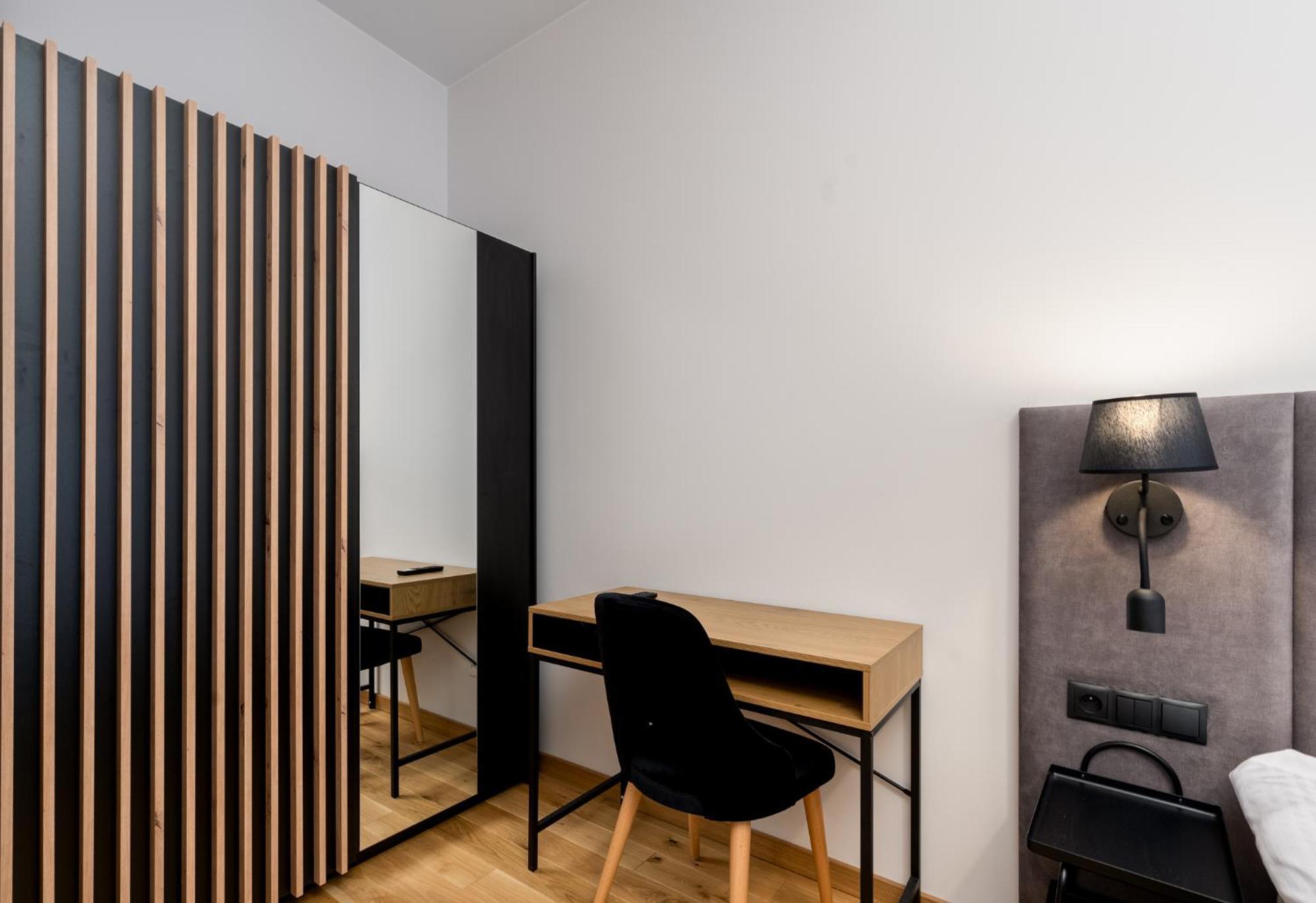 Revesen Premium Apartments Краков Экстерьер фото