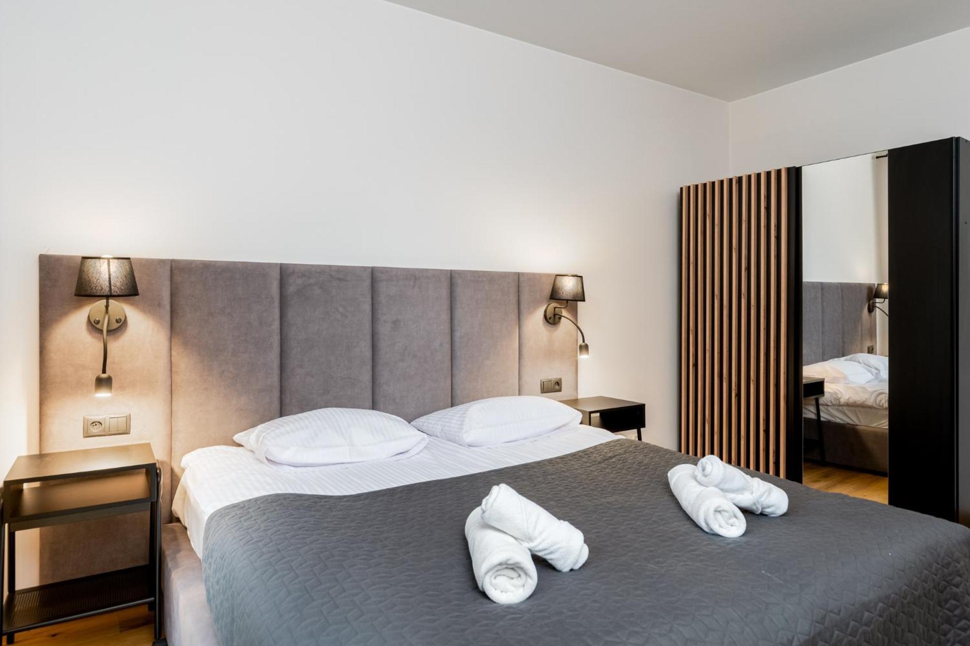 Revesen Premium Apartments Краков Экстерьер фото