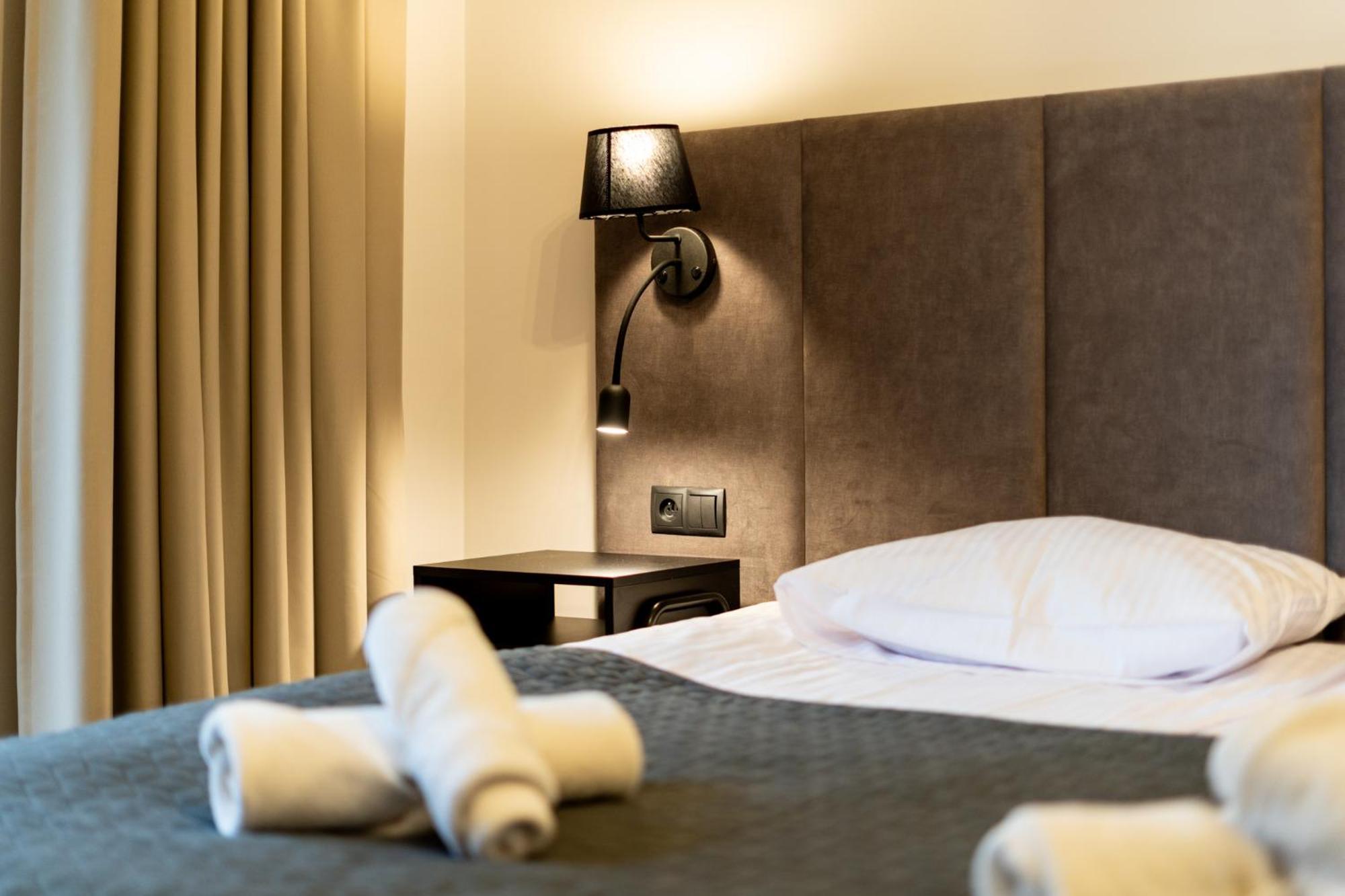 Revesen Premium Apartments Краков Экстерьер фото