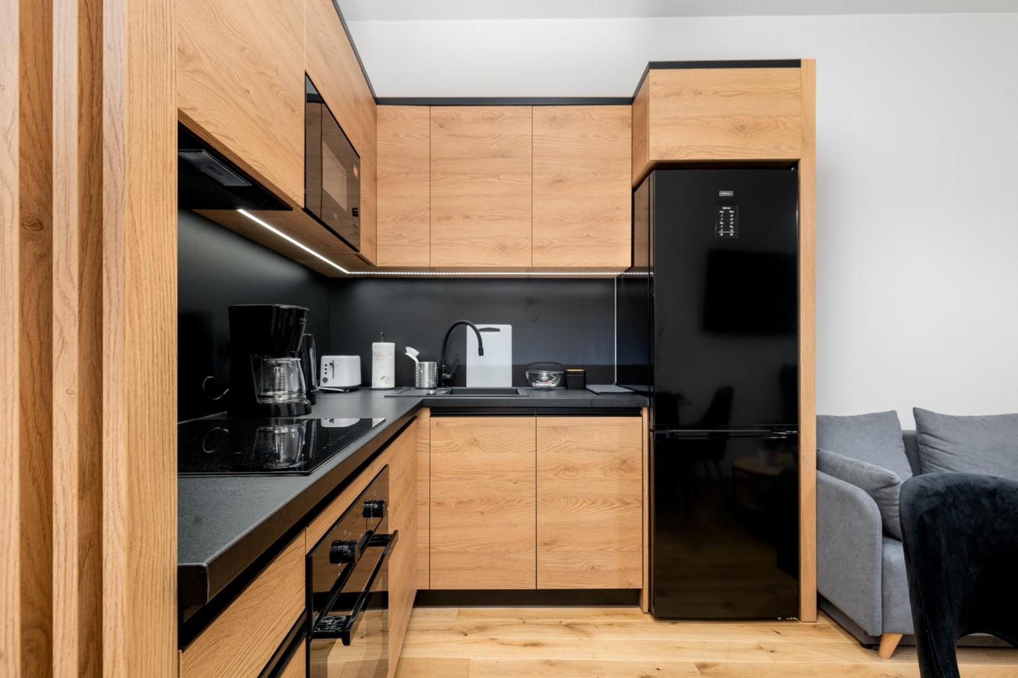 Revesen Premium Apartments Краков Экстерьер фото